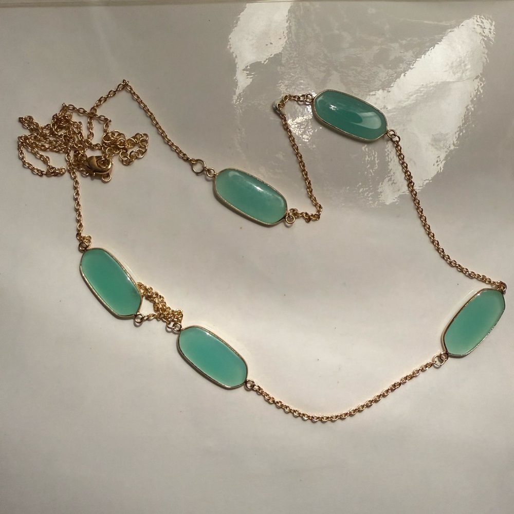 Elegant Gold and Green Necklace
